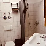 Neu Casa Ludi Eutingen Gute Wohngegend Direkte Buchung Moeglich Keine Freigabe Erforderlich Inklusive Balkon Terrasse Und Tiefgaragenparkplatz Waschmaschine Im Haus * Pforzheim