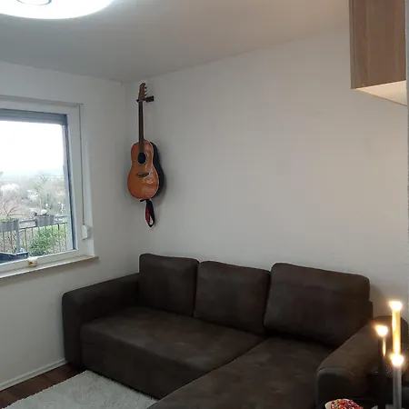 Casa Ludi Eutingen Gute Wohngegend Direkte Buchung Moeglich Keine Freigabe Erforderlich Inklusive Balkon Terrasse Und Tiefgaragenparkplatz Im Haus Πφορτζχάιμ