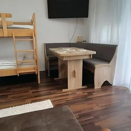 Apartment Casa Ludi Eutingen Gute Wohngegend Direkte Buchung Moeglich Keine Freigabe Erforderlich Inklusive Balkon Terrasse Und Tiefgaragenparkplatz Im Haus
