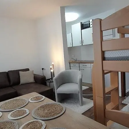 Διαμέρισμα Casa Ludi Eutingen Gute Wohngegend Direkte Buchung Moeglich Keine Freigabe Erforderlich Inklusive Balkon Terrasse Und Tiefgaragenparkplatz Im Haus *