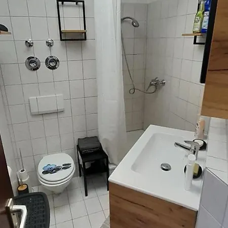 Casa Ludi Eutingen Gute Wohngegend Direkte Buchung Moeglich Keine Freigabe Erforderlich Inklusive Balkon Terrasse Und Tiefgaragenparkplatz Im Haus Διαμέρισμα