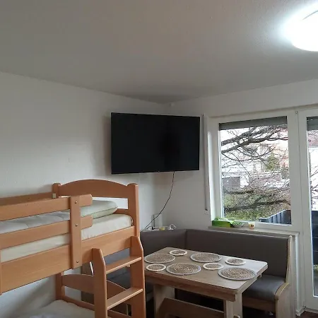 Casa Ludi Eutingen Gute Wohngegend Direkte Buchung Moeglich Keine Freigabe Erforderlich Inklusive Balkon Terrasse Und Tiefgaragenparkplatz Im Haus Διαμέρισμα Πφορτζχάιμ