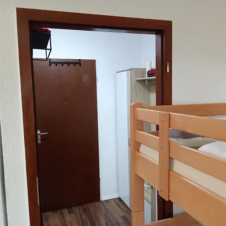 Casa Ludi Eutingen Gute Wohngegend Direkte Buchung Moeglich Keine Freigabe Erforderlich Inklusive Balkon Terrasse Und Tiefgaragenparkplatz Im Haus Πφορτζχάιμ