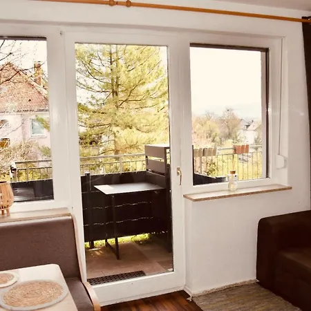 Apartment Neu Casa Ludi Eutingen Gute Wohngegend Direkte Buchung Moeglich Keine Freigabe Erforderlich Inklusive Balkon Terrasse Und Tiefgaragenparkplatz Waschmaschine Im Haus Pforzheim